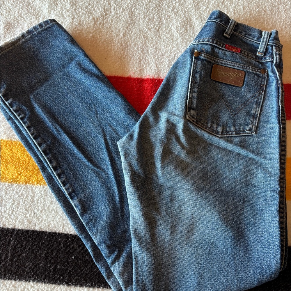 Wrangler Women’s Blue Relaxed Fit Jeans